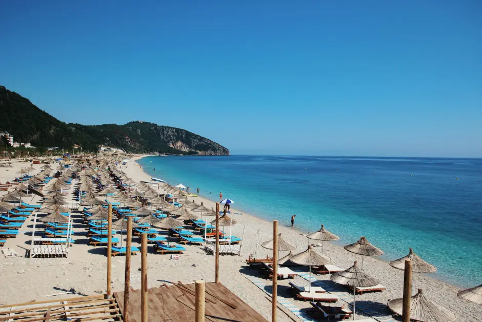 Vacanță cu buget mic în 2026: ghid complet pentru a călători mai mult cu mai puțini bani - Imagine 2